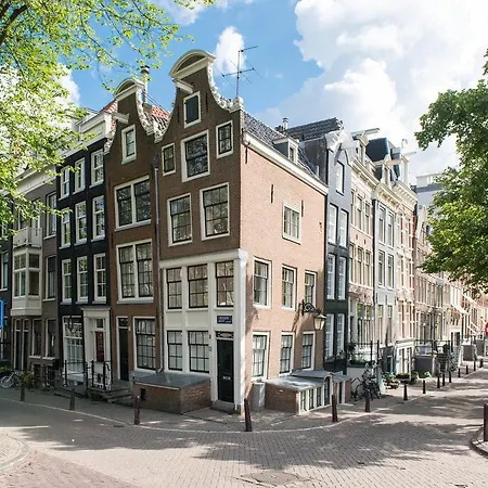 Stylish Canal *